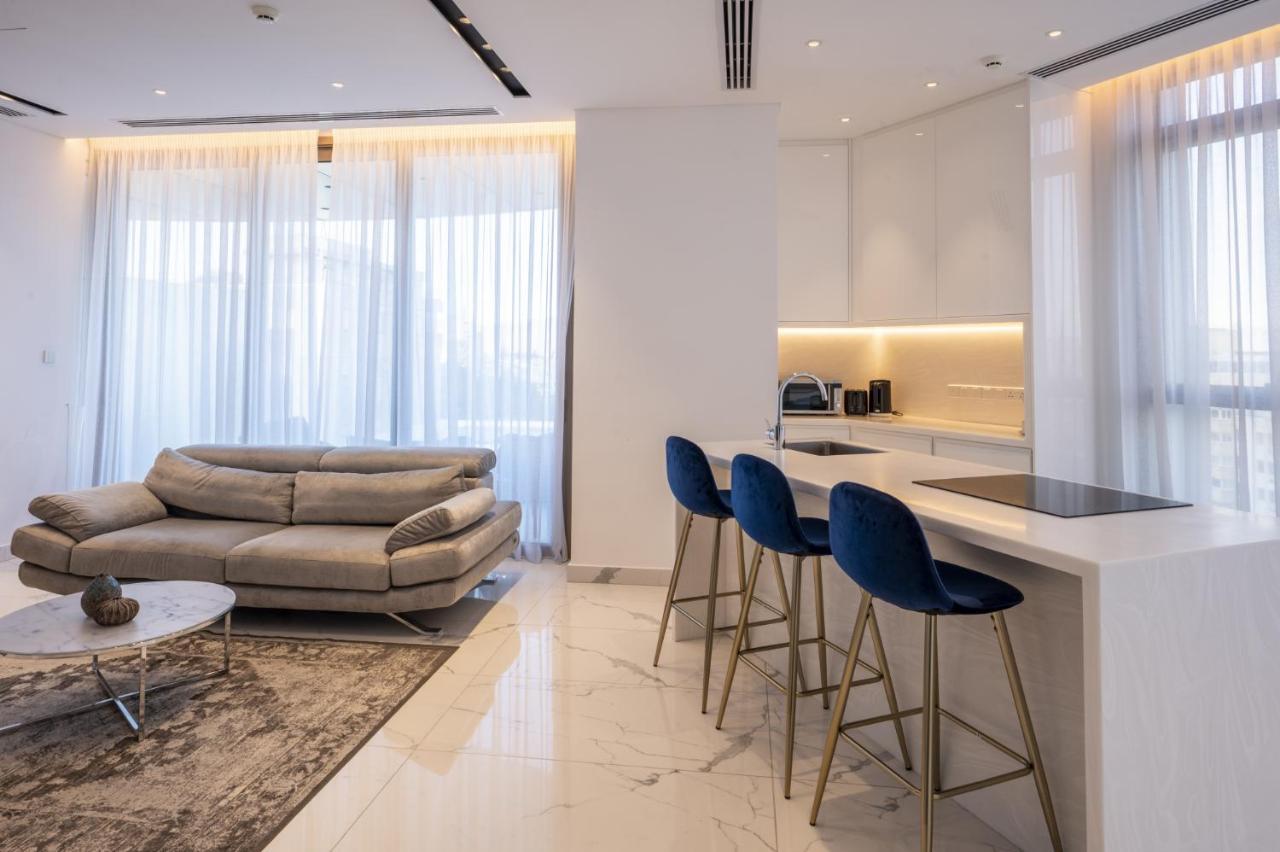 360 Nicosia - 1 Bedroom Luxurious Residence Extérieur photo